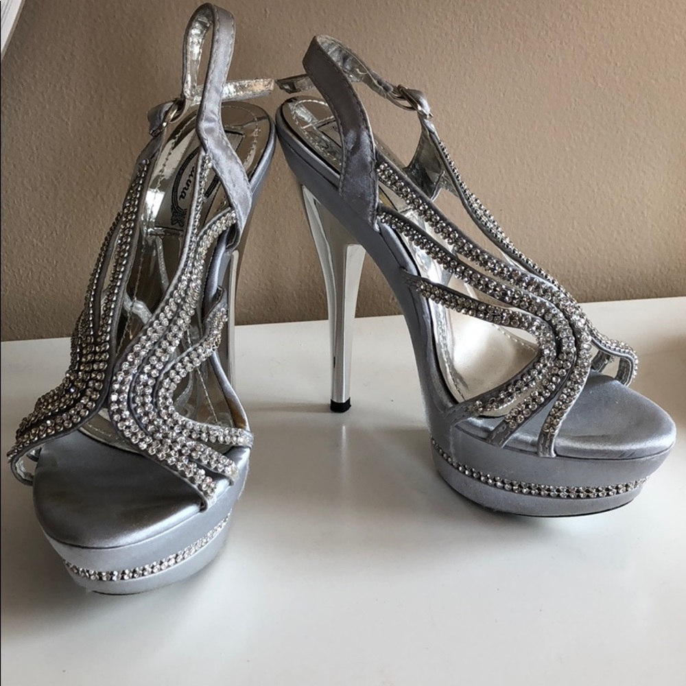 RINESTONE HEELS